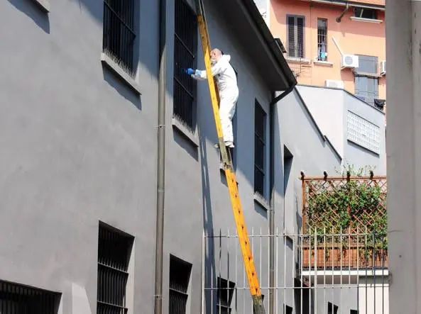 Milano, uomo in coma: trovato seminudo in Viale Jenner