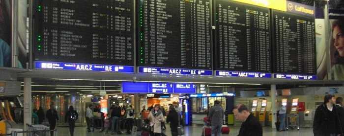 Allarme bomba a Francoforte: due terminal evacuati