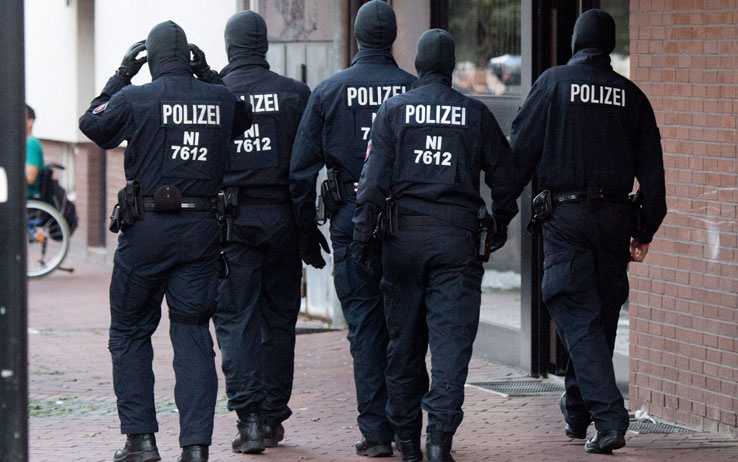 Germania, uomo di 26 anni accoltella coppia al grido di "Allah Akbar"