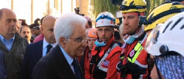 Terremoto, Mattarella assicura "Non vi lasceremo soli"