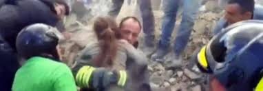 Terremoto, sta bene la bimba rimasta 16 ore sotto le macerie