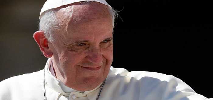 Migranti: il Papa invita all'accoglienza