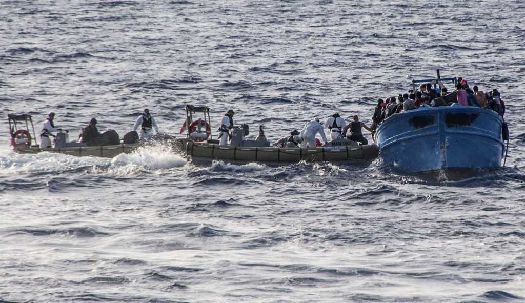 Copasir: ipotetico rischio jihadisti sui barconi dei migranti