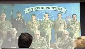Premier Renzi in collegamento con le missioni italiane: ''Viva l'Italia, viva le forze armate''