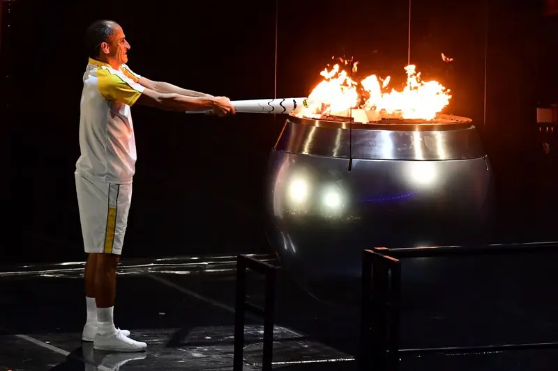 Olimpiadi 2016: a Rio la cerimonia di apertura. Scontri all'esterno del Maracanà