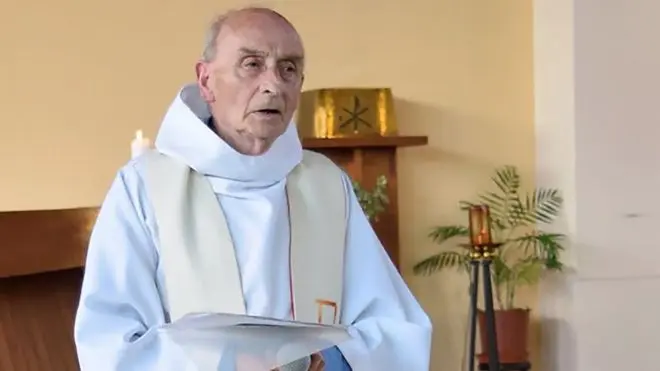 Rouen, in corso i funerali di padre Jacques Hamel