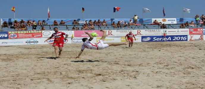 Beach Soccer - Girone A: Pisa vola al secondo posto, Milano batte Viareggio di rigore