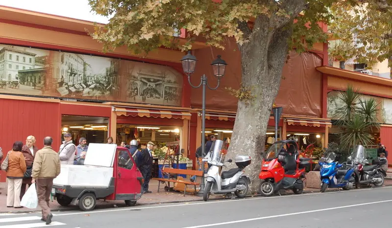 Falso allarme bomba a Ventimiglia. Evacuato mercato