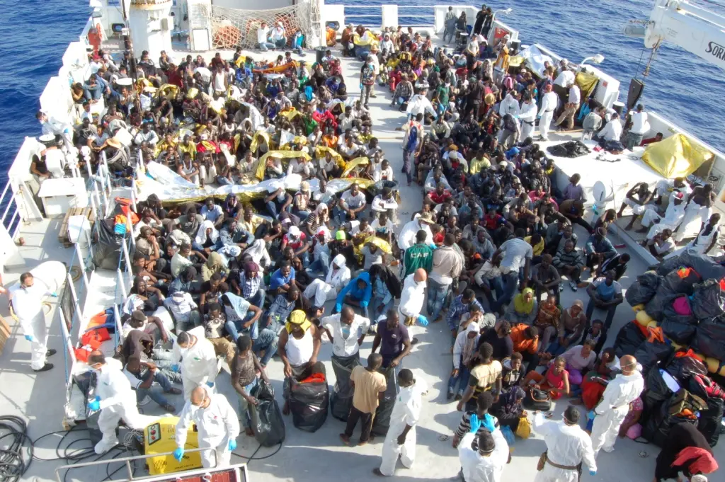 Immigrazione: 606 migranti sbarcati a Vibo Valentia