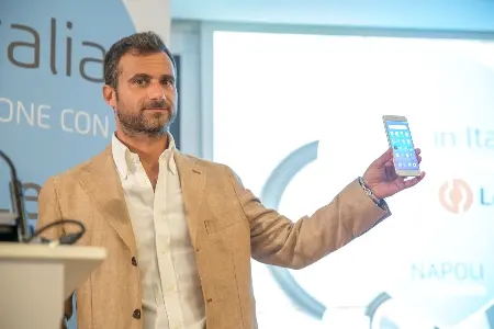 Presentato a Napoli il nuovo smartphone Meizu MX6