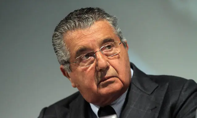 Carlo De Benedetti condannato a 5 anni e 2 mesi per l'amianto dell'Olivetti