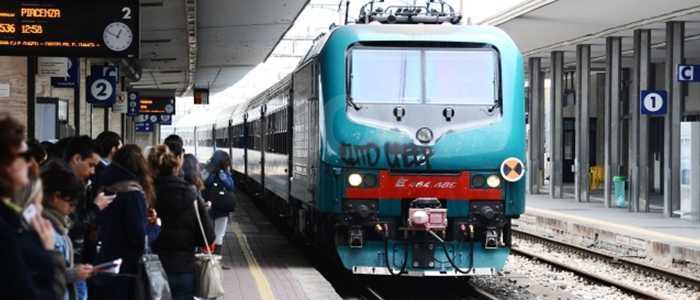 Roma: treno regionale investe pedone. Bloccata tratta Roma - Formia - Napoli