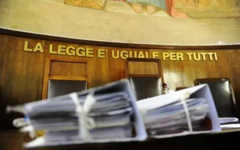 Tribunale dei Minori: i senatori si impegnano per superare le critiche.Raccolta firme a quota 18mila