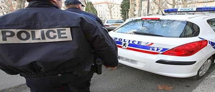 Parigi, direttore associazione umanitaria accoltellato al grido di "Allah Akbar"