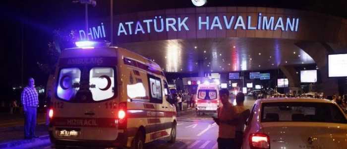 Istanbul, strage all'aeroporto: 41 morti e 240 feriti. Attacco forse riconducibile all'Isis