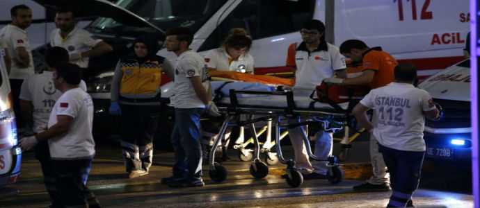 Terrore a Istanbul strage in aeroporto poi kamikaze si fa esplodere "Ataturk" [Video Strage]