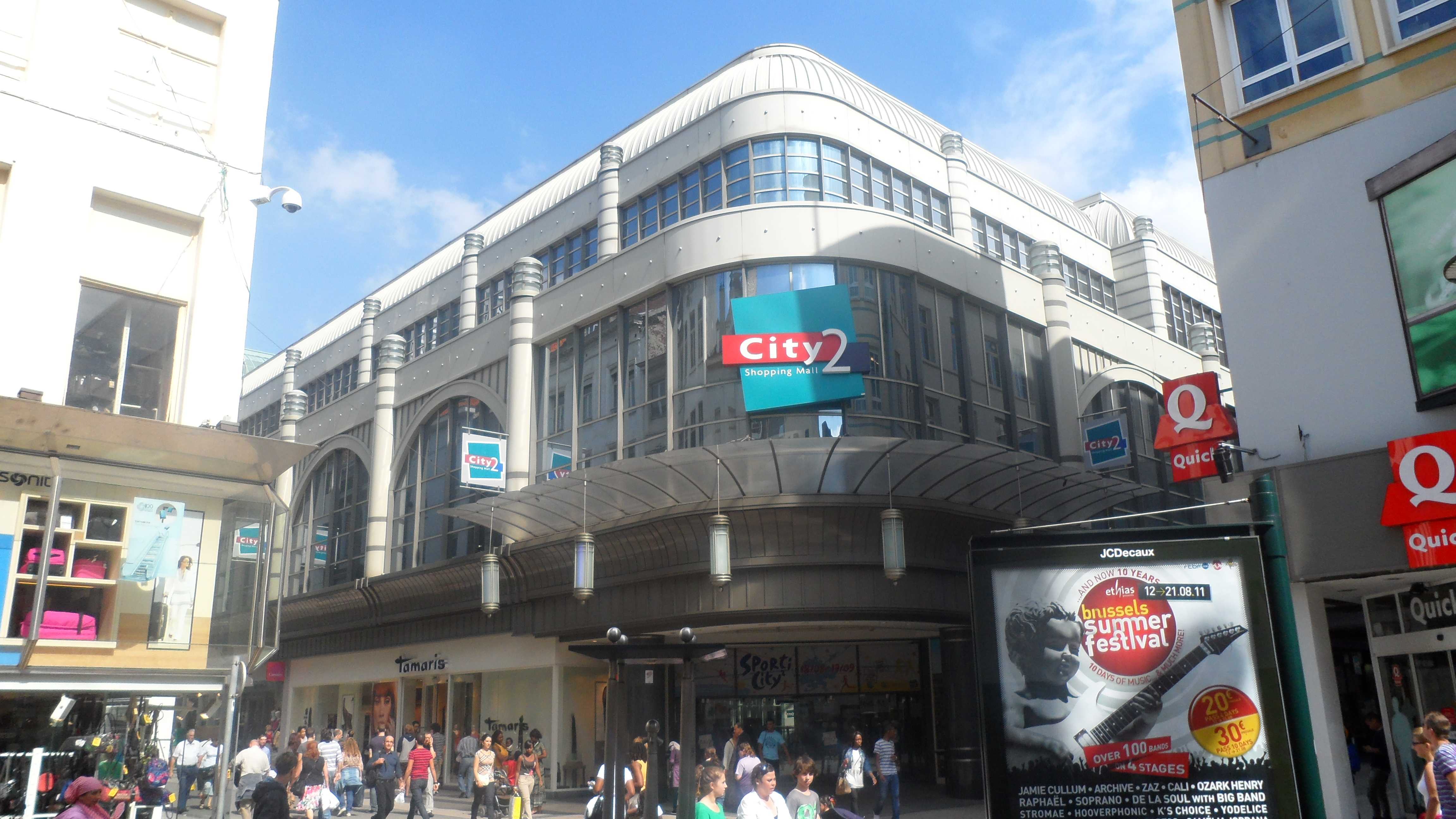 Bruxelles: allarme bomba in un centro commerciale in centro