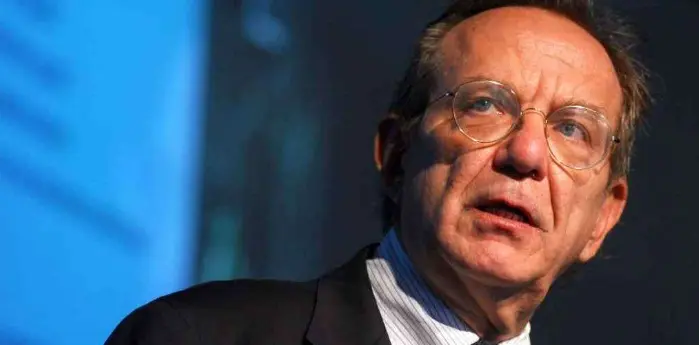 Padoan: ''La pressione fiscale continuerà a scendere''