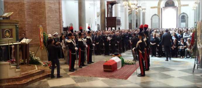 Carabiniere ucciso: Ordinario militare, da lui fascio di luce