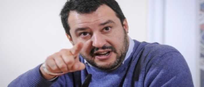 Unioni Civili, Matteo Salvini: "Sindaci della Lega disobbedite. E' una legge sbagliata"
