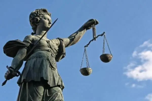 Sospensione dei termini per periodo feriale e tardiva proposizione dell'impugnazione