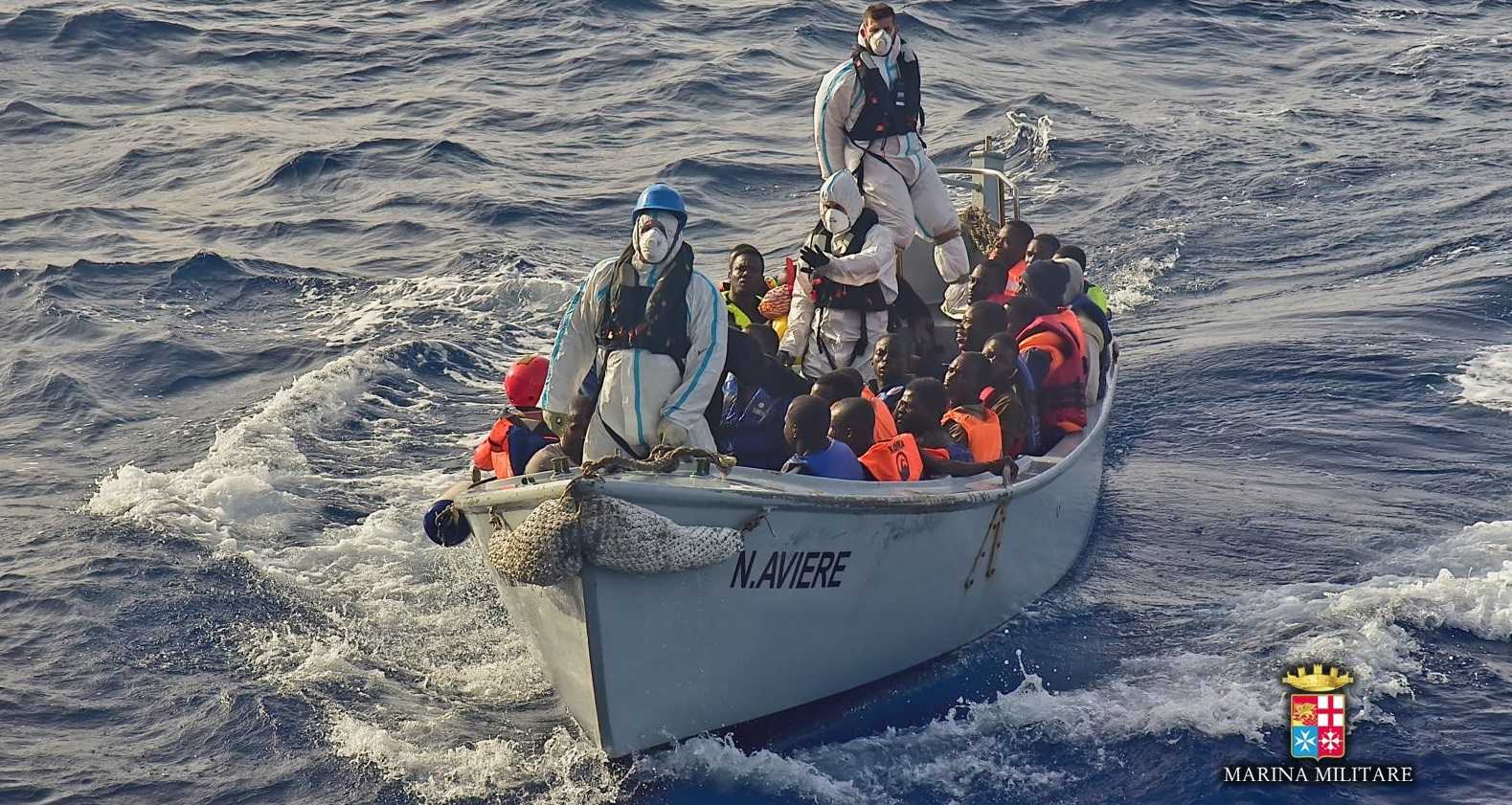 Marina Militare: soccorsi oltre 200 migranti, di cui 72 minori