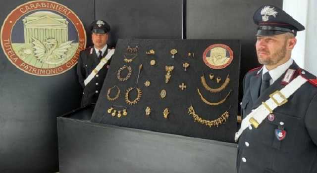 Arte: Recuperati gioielli della collezione "Castellani" rubati nel museo etrusco a Villa Giulia