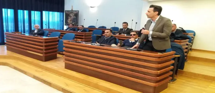 Il consiglio provinciale approva sette punti all'ordine del giorno