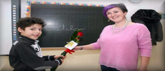 La maestra Margherita ed il piccolo Matteo: ecco come nasce il "Caso Petaloso"