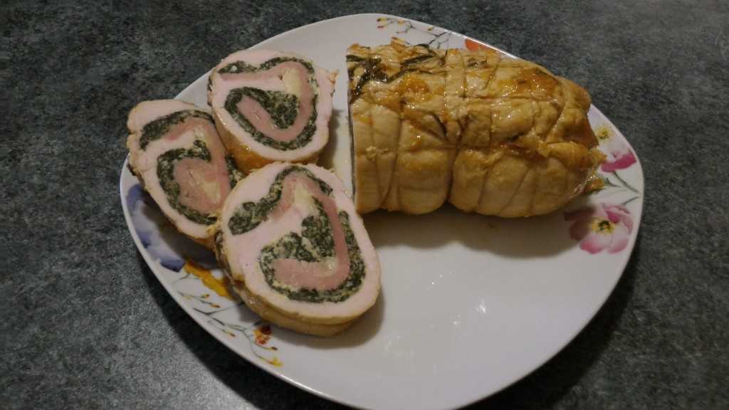 Rotolo di tacchino con frittata di spinaci - InfoOggi.it ...