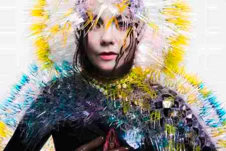 BJÖRK, su Musicraiser.com  l'esclusiva VULNICURA GOLD COLLECTION