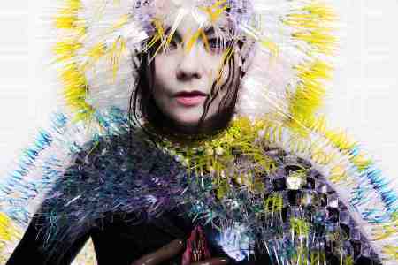 BJÖRK, su Musicraiser.com l'esclusiva VULNICURA GOLD COLLECTION