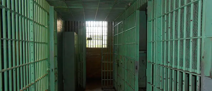 Germania: ragazza all'ottavo mese di gravidanza uccisa dal suo fidanzato. 14 anni di carcere