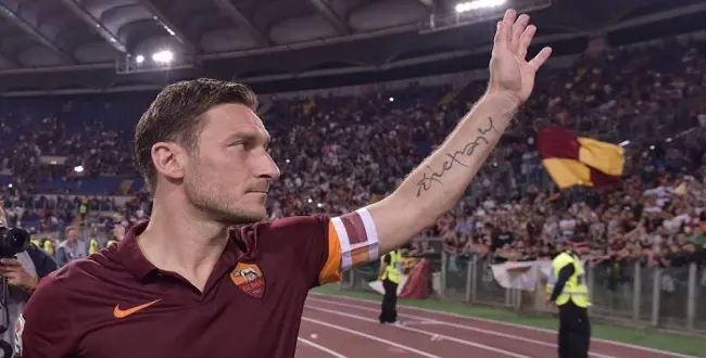 Roma, Totti cacciato dal ritiro dopo le ultime dichiarazioni. È rottura con Spalletti