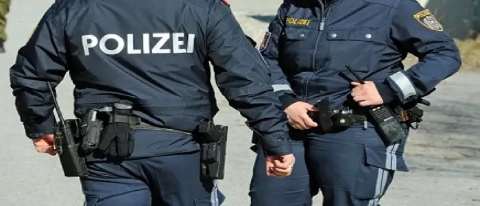 Austria, migrante iracheno violenta bambino di 11 anni negli spogliatoi di una piscina