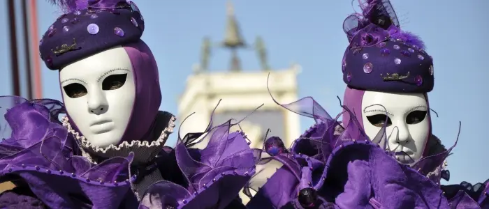 Colonia. Ragazza violentata durante il Carnevale