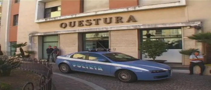 Polizia individuato "parcheggio" di autovetture rubate