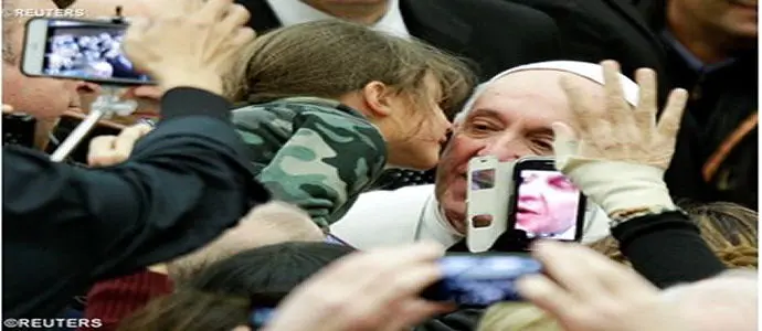 Papa Francesco - Udienza generale: cristiani uniti nel Battesimo. Ampia sintesi