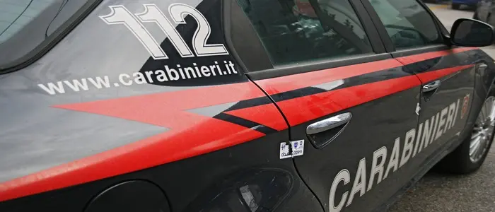 Licola (Na), uccide moglie e figlia a colpi d'ascia e poi si suicida