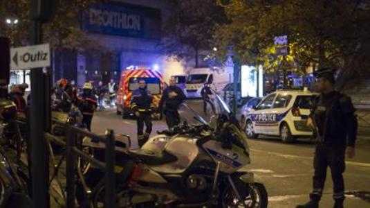 Attentati Parigi: "terroristi coordinati a distanza dal Belgio"