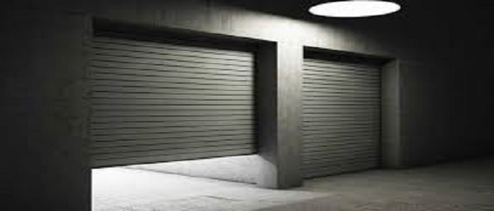 Vita in Condominio: E' consentito parcheggiare la seconda auto davanti il proprio garage?