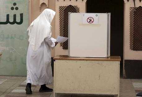 Svolta in Arabia Saudita: oggi le donne votano per la prima volta