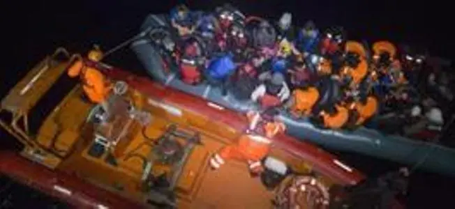 Migranti, Commissione Ue apre procedura infrazione contro l'Italia su mancata registrazione