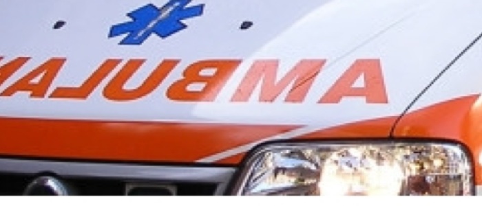 Latina, donna accende il camino con l'alcol e si ustiona gravemente