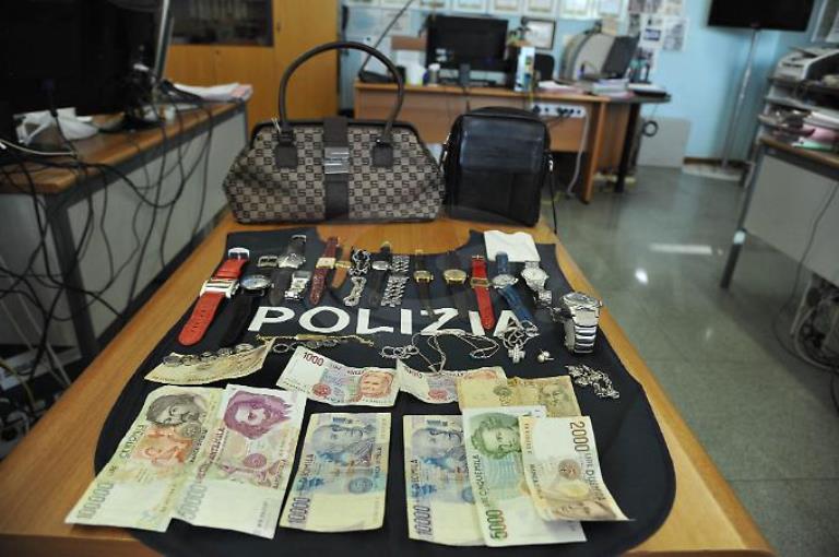 Perugia, 7 albanesi denunciati per ricettazione