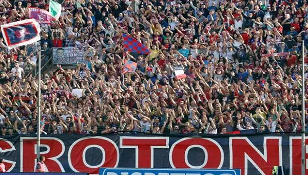 Serie B, Crotone - Cesena: il prefetto vieta la vendita dei biglietti a tifosi ospiti