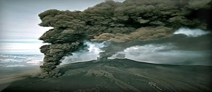 Aeroporti: cenere Etna sulle piste, chiuso scalo Reggio Calabria