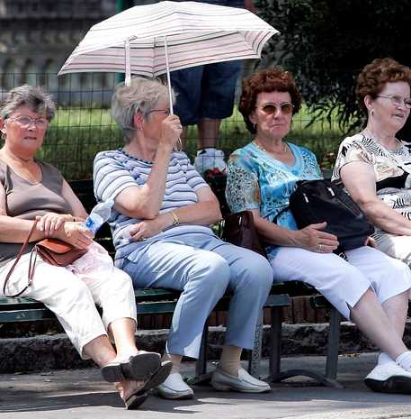 Istat: 4 pensionati su 10 sotto i mille euro al mese, le donne le più povere