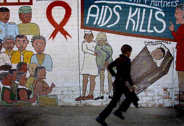 Giornata mondiale per la lotta all'Aids, in Italia 6 nuovi casi Hiv ogni 100mila abitanti