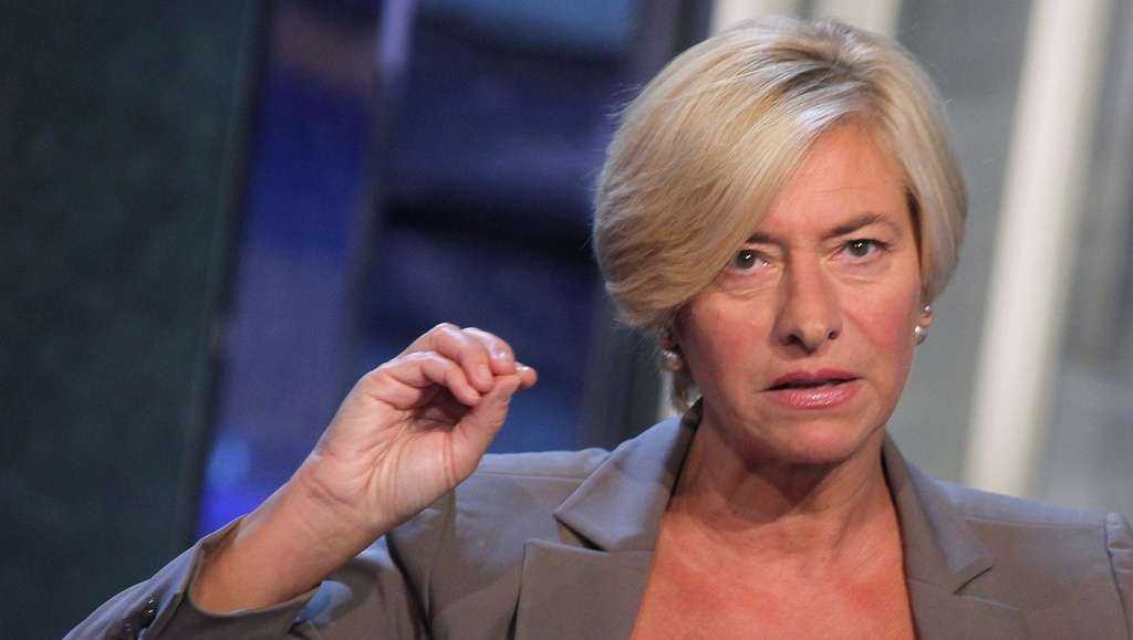 Pinotti: Alleanza ha sottovalutato capacità espansione dell'Is. Preoccupati per situazione in Libia